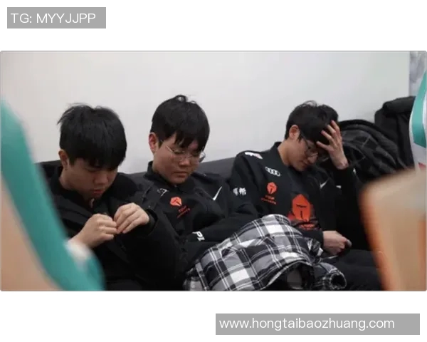 FPX在S15电竞总决赛中的控制能力分析与失误反思